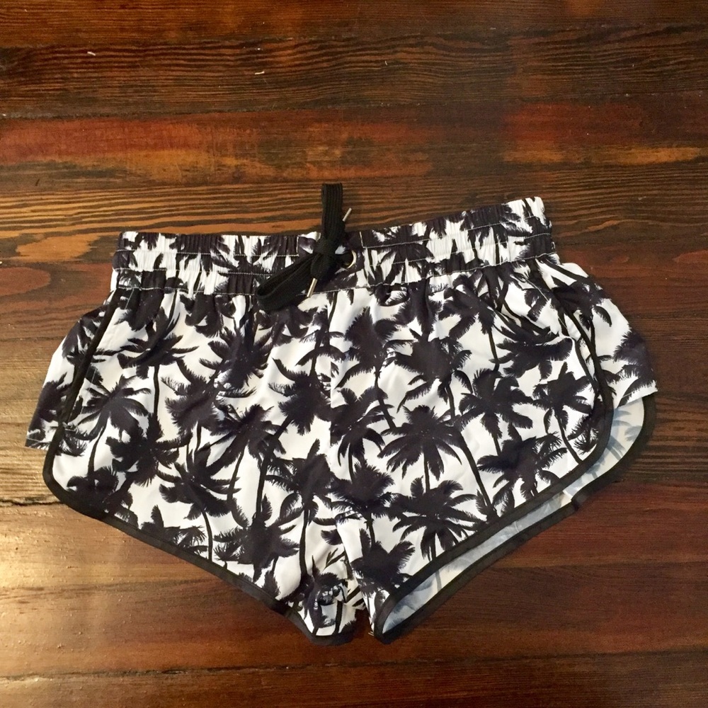 Super cute athletic shorts